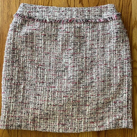WHBM White House Black Market pink tweed skirt, size 8 - Picture 2 of 5